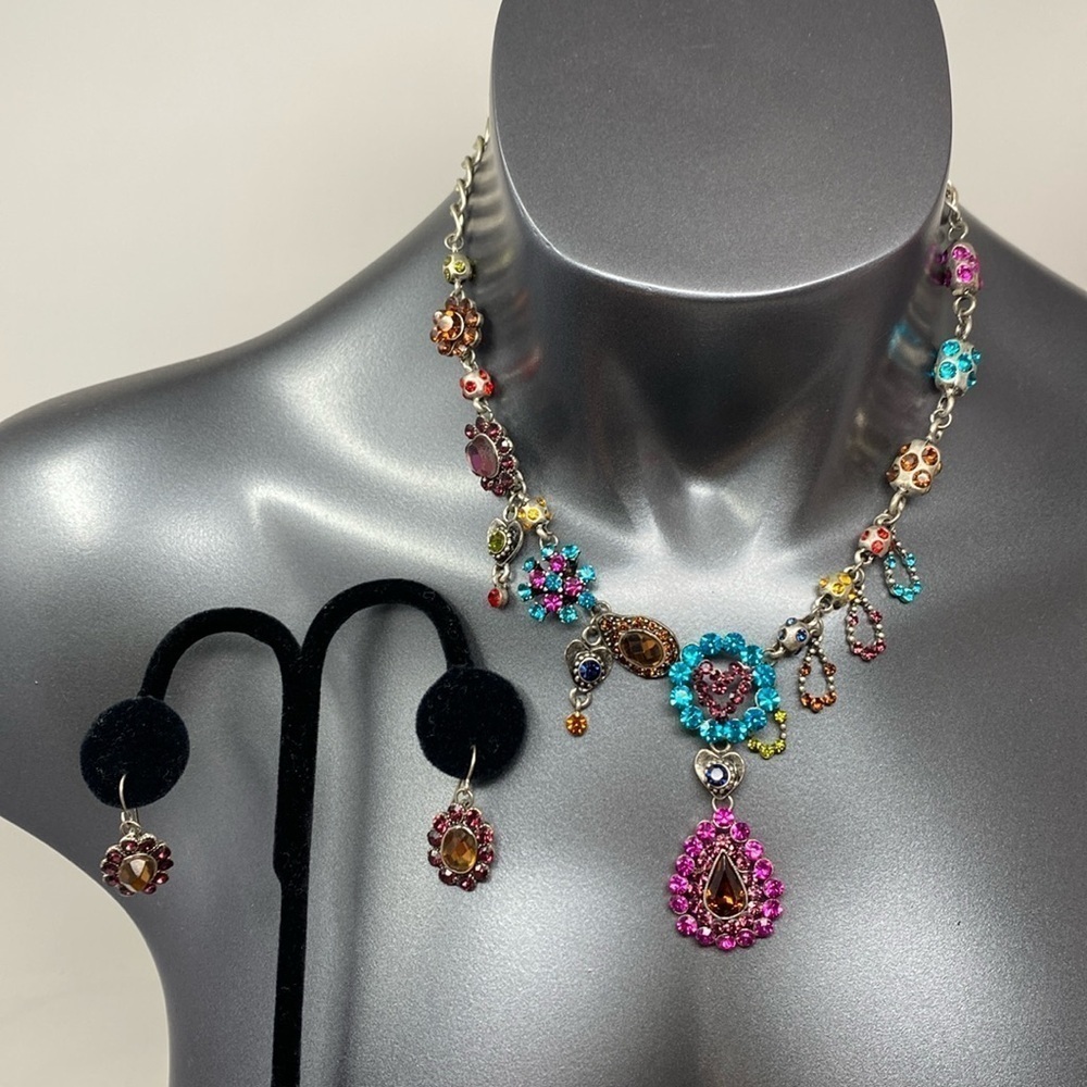 Rhinestone Necklace and Earrings - Picture 2 of 14